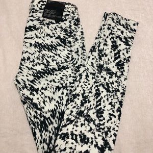 J BRAND pants super skinny,size 25